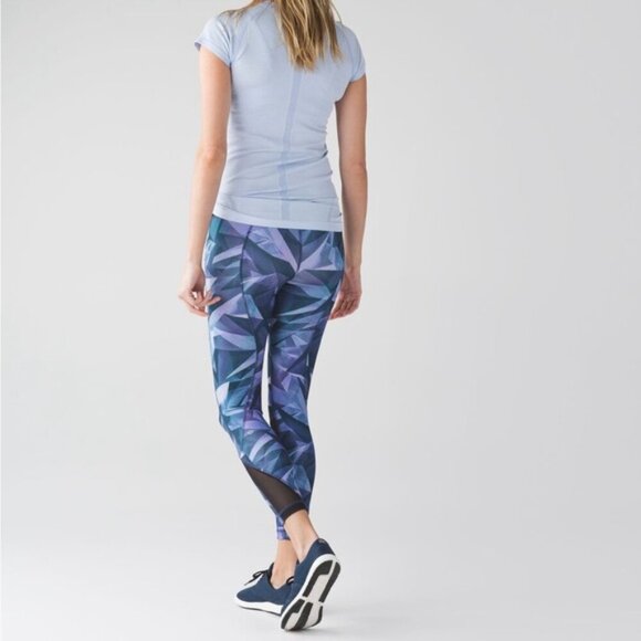 Lululemon Inspire Tight II (Mesh) Pretty Prism Multi / Black size 2 - Picture 2 of 9